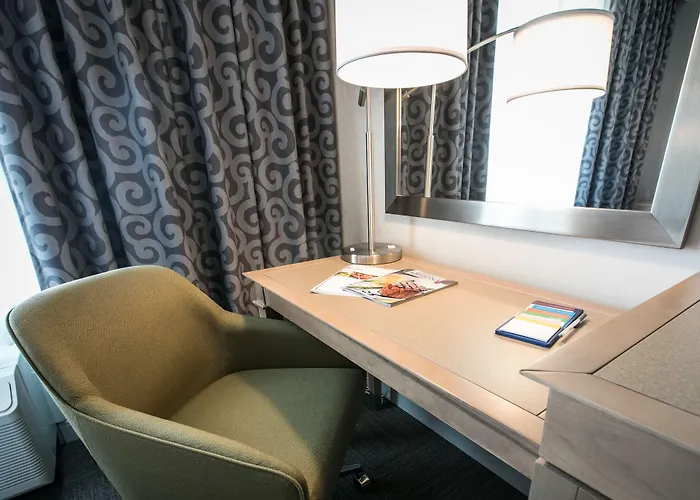 Hampton & Tempe/phoenix Airport, Az 3*